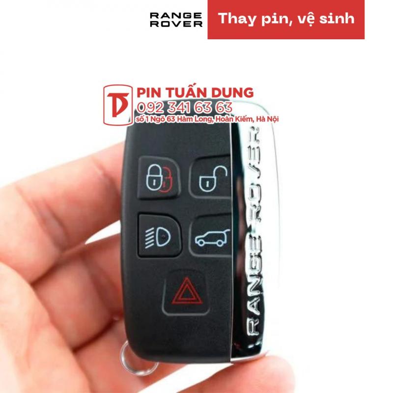 Thay pin chìa khóa xe ô tô Range Rover AOLR-CB01 
